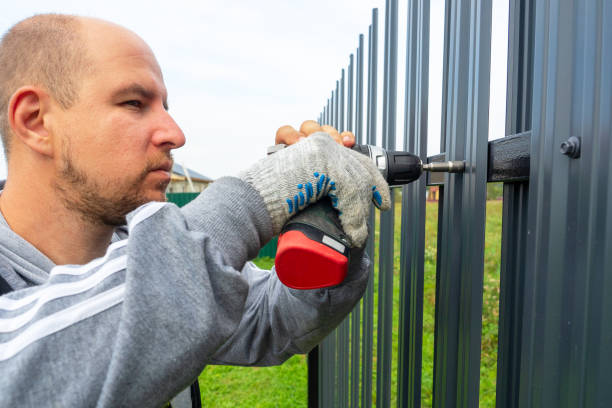 This is a fence contractor located in Austin, Texas, offering fence installation and repairs for residential and commercial a